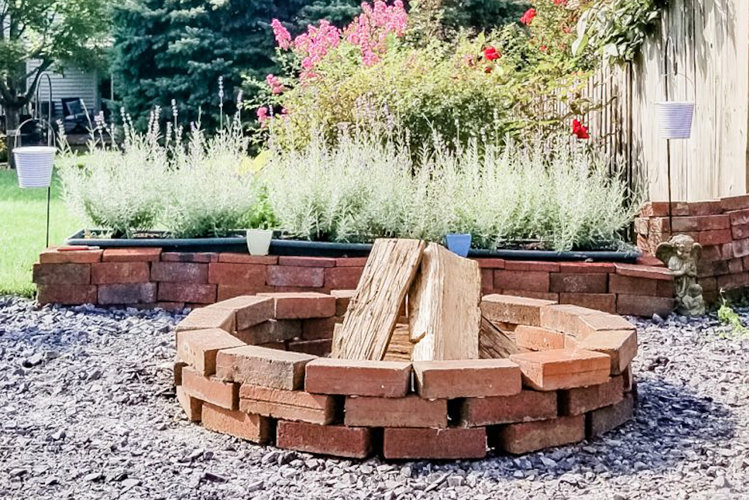 6 BudgetFriendly DIY Ideas for Your Backyard Wayfair